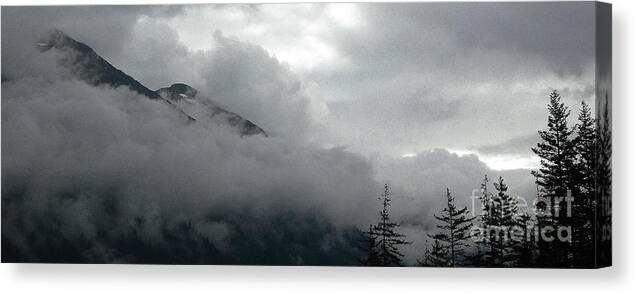 Sky Canvas Print featuring the photograph Breaking Sky by Susan Stephenson