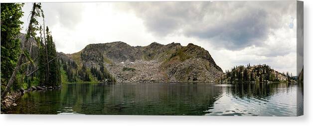 Gilpin Lake Canvas Print featuring the photograph Gilpin Lake by Nicole Lloyd