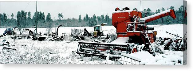 Wisconsin Canvas Print featuring the photograph Frozen field by Brandt Wemmer