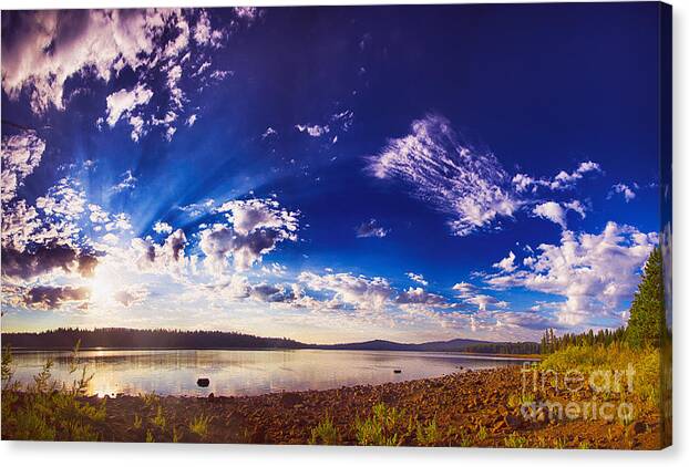 Ashland Canvas Print featuring the photograph Morning Majesty by Omaste Witkowski