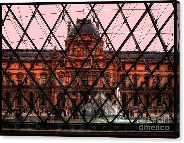 Musee De Luvre Canvas Print featuring the photograph Musee De Luvre by Eric Wiles