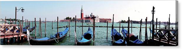 Venice Canvas Print featuring the photograph Venenzia by La Dolce Vita
