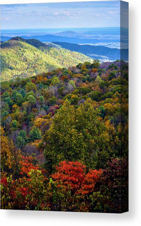 Mountains Canvas Print featuring the photograph Nature's Heart #1 by Mitch Cat