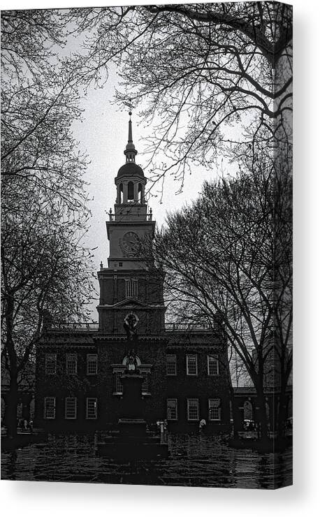 Independence Hall Canvas Print featuring the photograph Independence Hall by David Armstrong