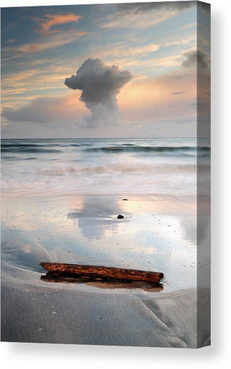 Sunset Canvas Print featuring the photograph Talisker bay Sunset by Grant Glendinning