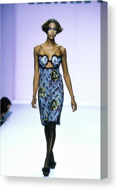 Indoors Canvas Print featuring the photograph Naomi Campbell On A Runway For Anna Sui #6 by Guy Marineau