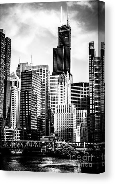 America Canvas Print featuring the photograph Chicago High Resolution Picture in Black and White by Paul Velgos