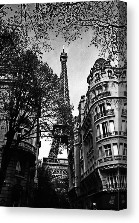 Vintage Eiffel Tower Canvas Print featuring the photograph Eiffel Tower Black and White by Andrew Fare