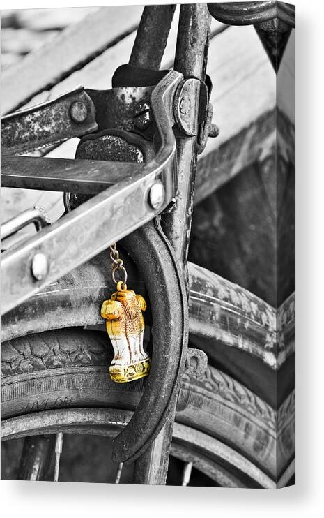B&w/color Canvas Print featuring the photograph Emblem of India by Sonny Marcyan