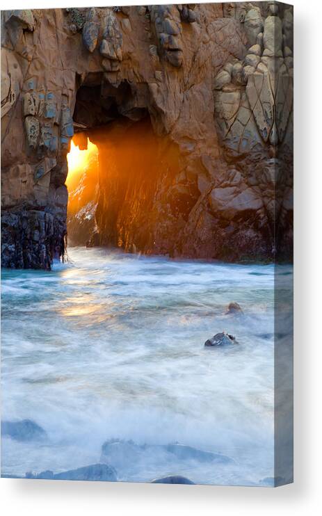 Landscape Canvas Print featuring the photograph Head Light by Jonathan Nguyen