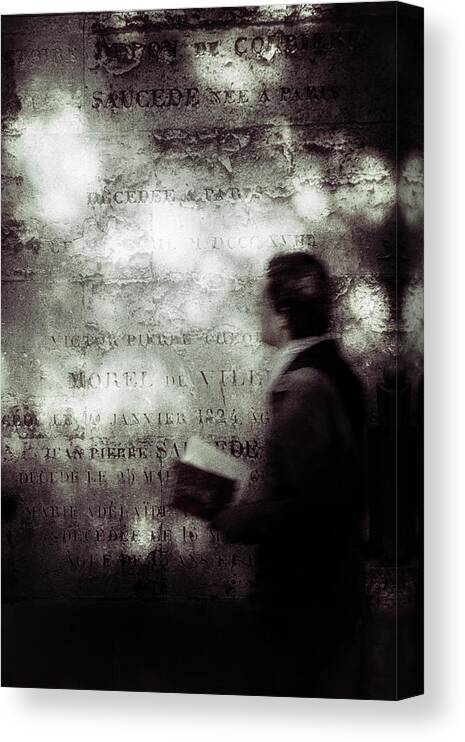 Toned Canvas Print featuring the photograph Le Lecteur by Eric Drigny
