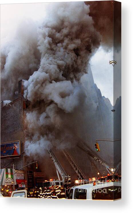 Fdny Canvas Print featuring the photograph Manhattan 6th Alarm Fire by Steven Spak