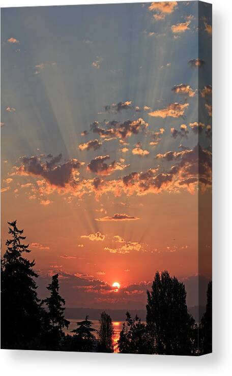 Sunrise Canvas Print featuring the photograph Morning Rays by E Faithe Lester