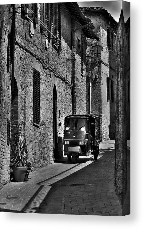 Mover Canvas Print featuring the photograph Narrow Italian street by Ivan Slosar