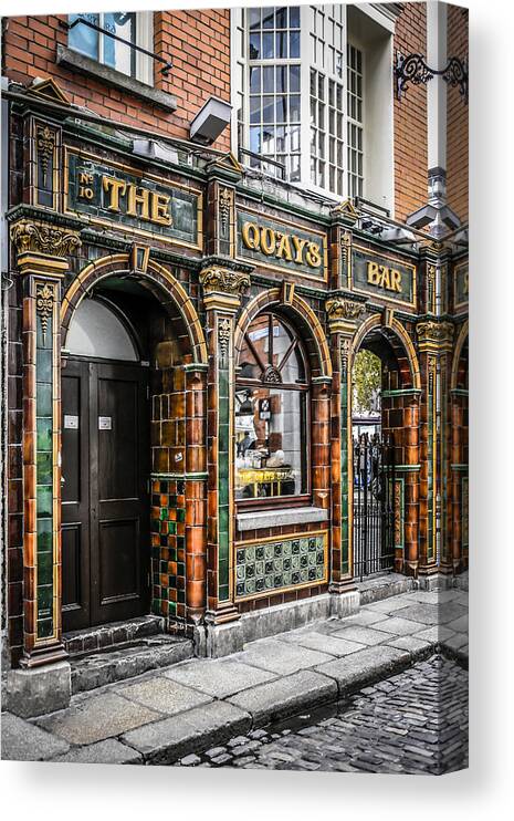 Quays Canvas Print featuring the photograph Quays Bar by Chris Smith