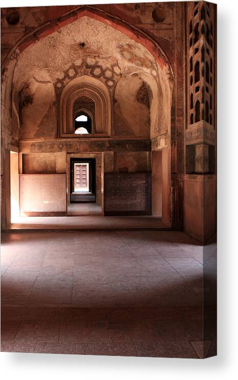India Canvas Print featuring the photograph Red Fort Agra India by Aidan Moran