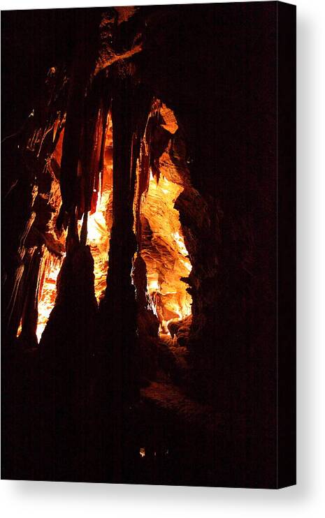 Shenandoah Canvas Print featuring the photograph Shenandoah Caverns - 121247 by DC Photographer