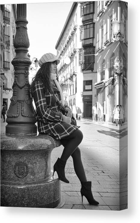 Girl Canvas Print featuring the photograph Waiting in this Spanish street by Pablo Lopez