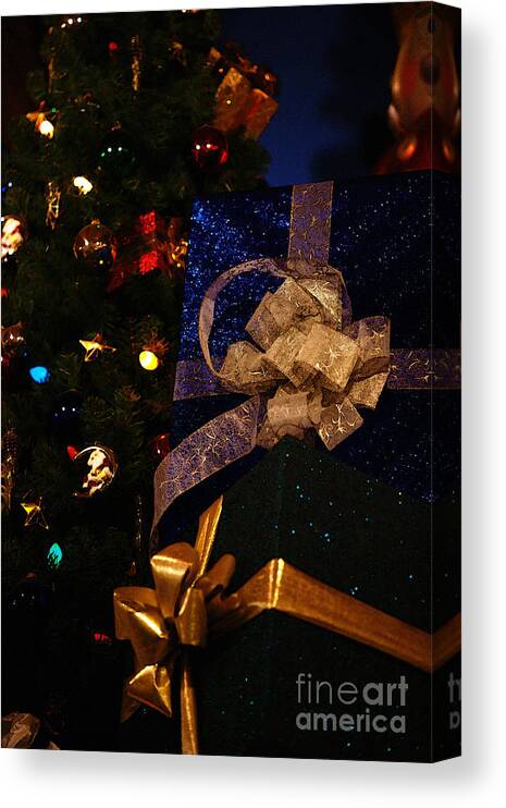 Christmas Canvas Print featuring the photograph Sparkle Ribbon and Bows by Linda Shafer