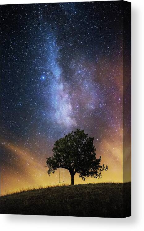 Sky Canvas Print featuring the photograph The Dreamer's Seat by Luk???? Ild??a