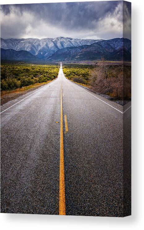 Southern Canvas Print featuring the photograph The Road to Julian by Alexander Kunz