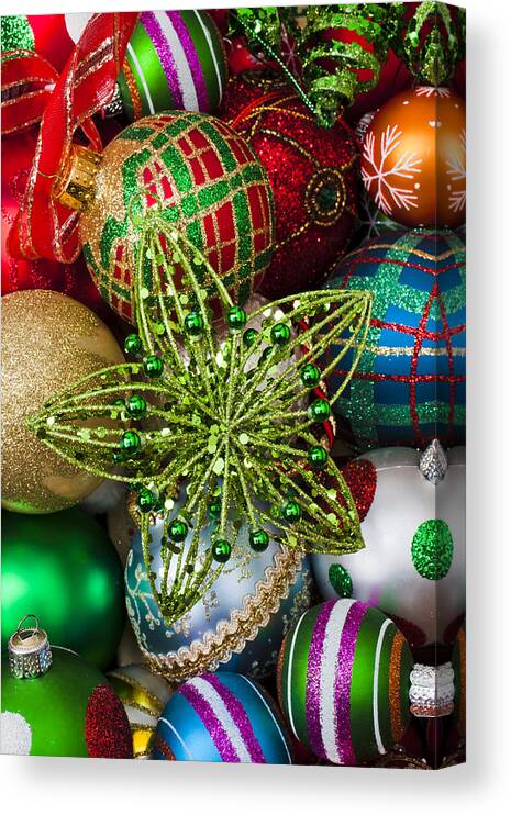 Green Star Canvas Print featuring the photograph Green star Christmas ornament by Garry Gay