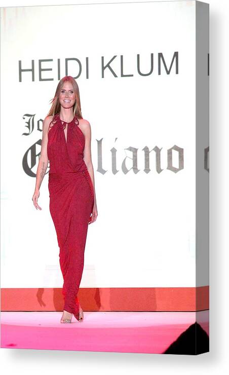 Heidi Klum Canvas Print featuring the photograph Heidi Klum In Attendance For The Heart by Everett