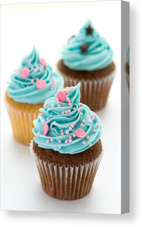 Cupcake Canvas Print featuring the photograph Cupcakes #12 by Ruth Black