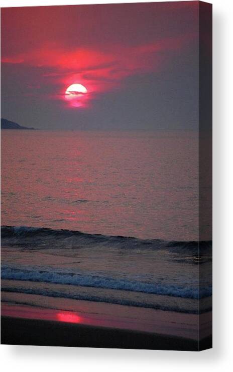 Sunrise Canvas Print featuring the photograph Atlantic Sunrise by Sumoflam Photography