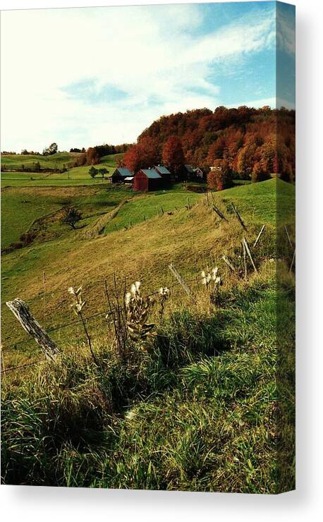 Fence Canvas Print featuring the photograph Autumn in Vermont by John Scates