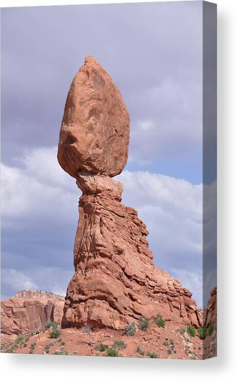 Balance Rock Canvas Print featuring the photograph Balance Rock by Frank Madia