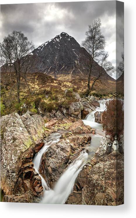 Buachaille Etive Mor Canvas Print featuring the photograph Buachaille Etive Mor by Veli Bariskan