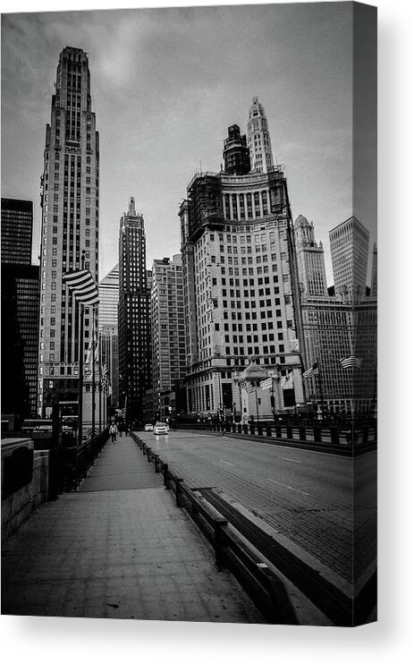 Chicago Canvas Print featuring the photograph Chi Strolling by D Justin Johns