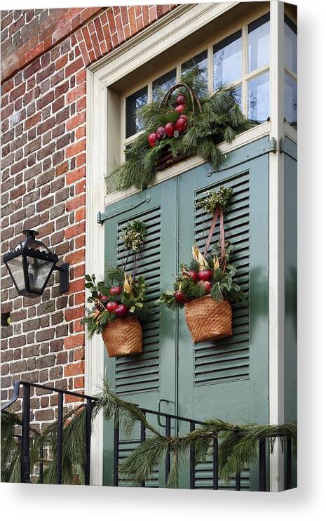 Double Green Doors Canvas Print featuring the photograph Christmas Welcome by Sally Weigand