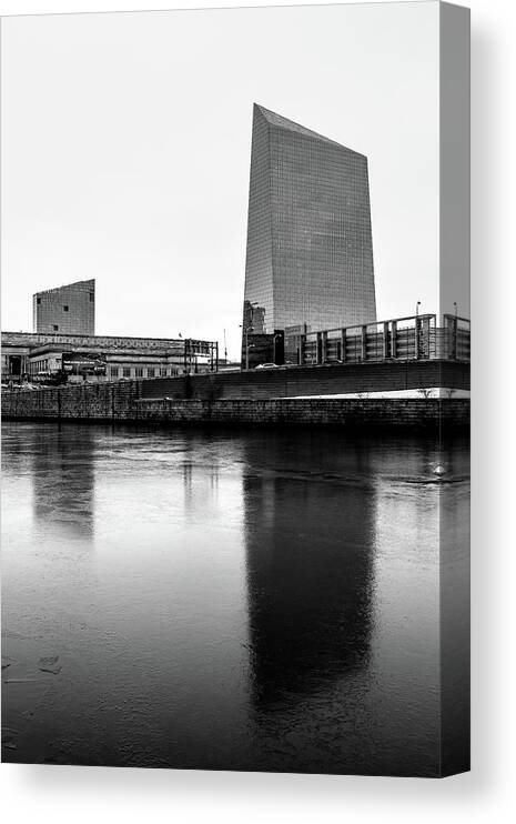 Cira Centre Philadelphia Canvas Print featuring the photograph Cira Centre - Philadelphia Urban Photography by David Sutton