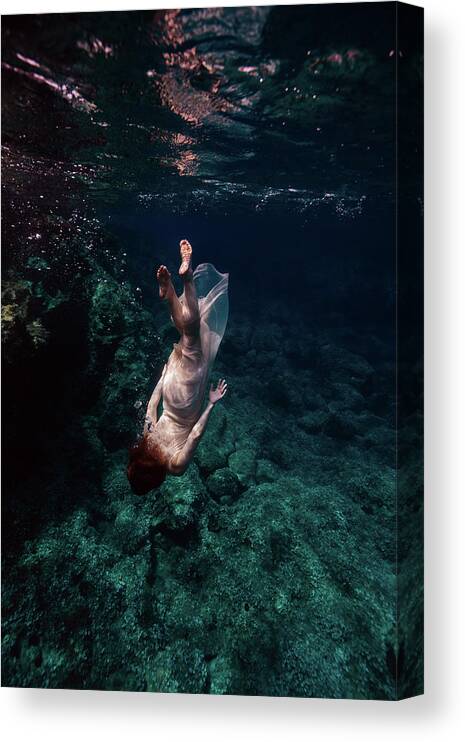 Swim Canvas Print featuring the photograph Deep Down by Gemma Silvestre