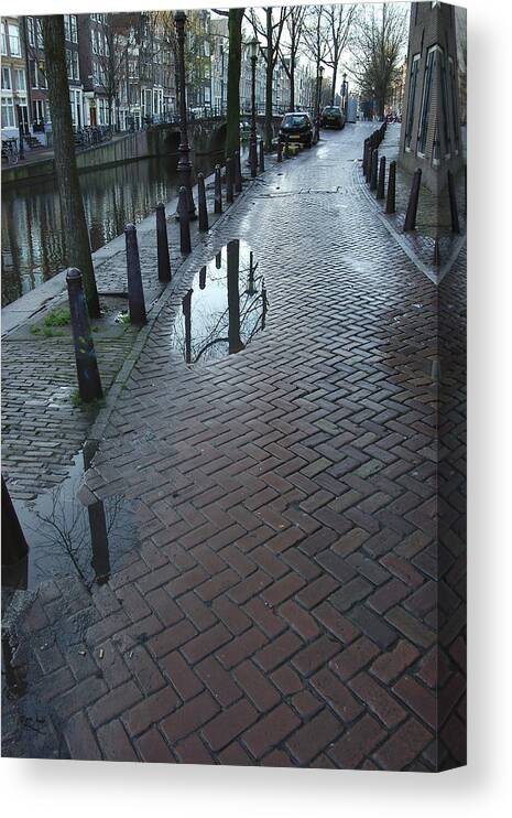 Landscape Amsterdam Red Light District Canvas Print featuring the photograph Dnrh1109 by Henry Butz