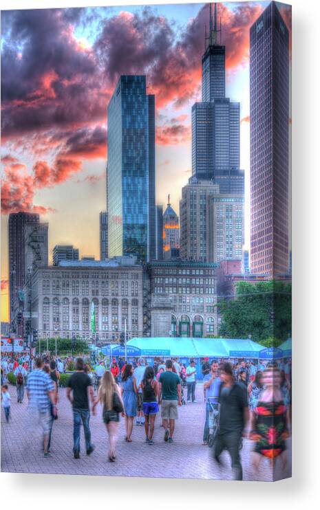 Chicago Canvas Print featuring the photograph Fade In - Fade Out by John Roach