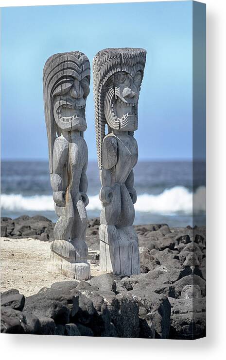 Hawaii Canvas Print featuring the photograph The Kii Guards by Susan Rissi Tregoning