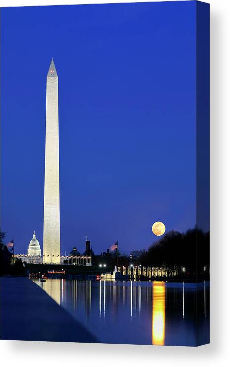 Washington Dc Canvas Print featuring the photograph Washington DC by Juergen Roth