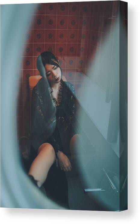 Room Canvas Print featuring the photograph Kurumi #1 by H112o1