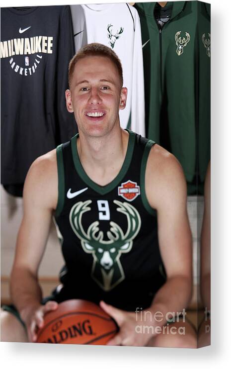 Donte Divincenzo Canvas Print featuring the photograph 2018 Nba Rookie Photo Shoot by Nathaniel S. Butler
