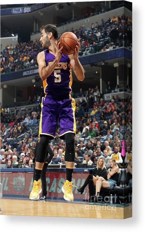Nba Pro Basketball Canvas Print featuring the photograph Los Angeles Lakers V Memphis Grizzlies by Joe Murphy