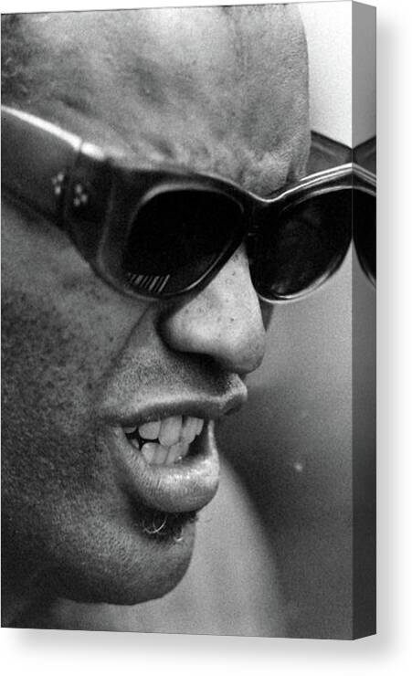 Arts Culture And Entertainment Canvas Print featuring the photograph Ray Charles by Bill Ray