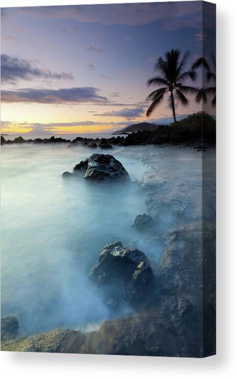 Water's Edge Canvas Print featuring the photograph Idylic Maui Coastline - Hawaii #6 by Wingmar