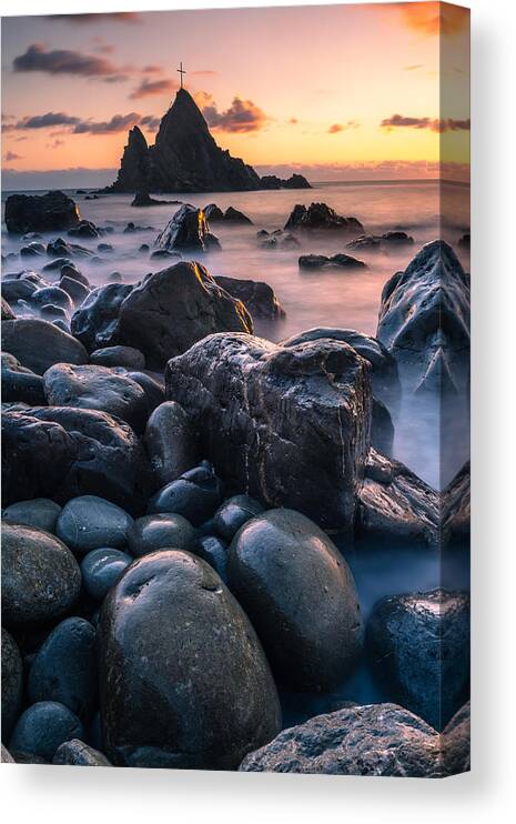 Rocks Canvas Print featuring the photograph Apostles by Franco Ameli