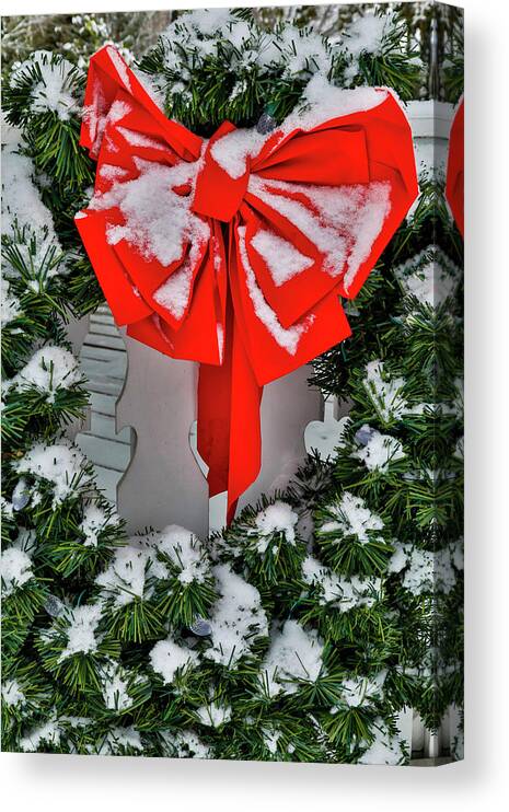Barberry Canvas Print featuring the photograph Frost Rim On Barberry Leaves by Darrell Gulin