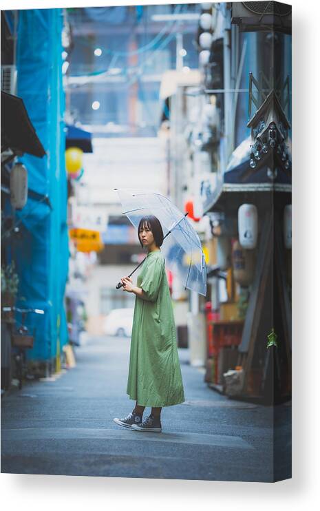 Woman Canvas Print featuring the photograph In The Good Old Days by Tadafumi Yoshiura