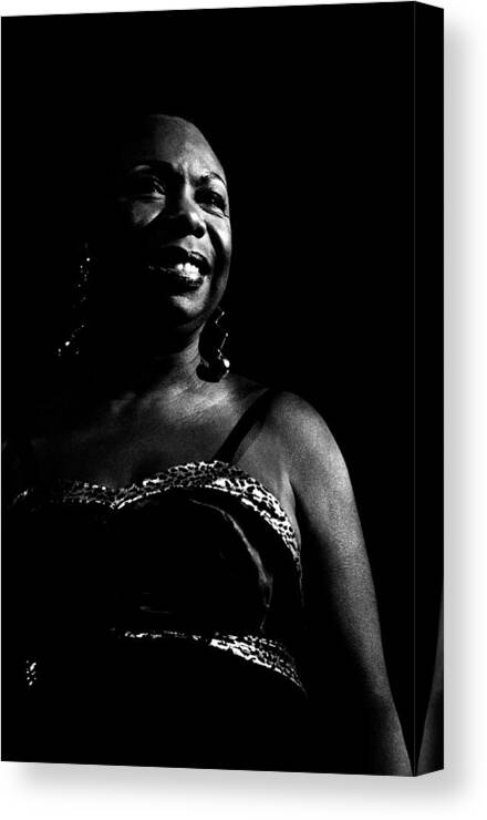 People Canvas Print featuring the photograph Photo Of Nina Simone by Paul Bergen
