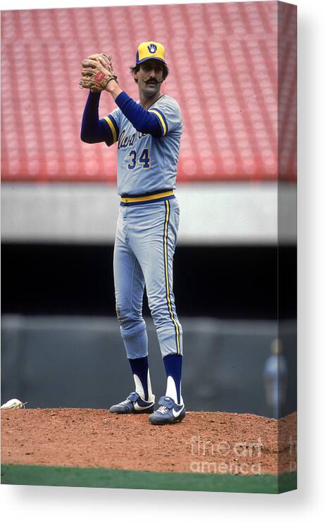 1980-1989 Canvas Print featuring the photograph Rollie Fingers by Rich Pilling
